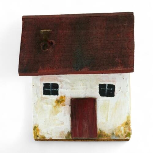 Casita tradicional tallada en madera: Campestre