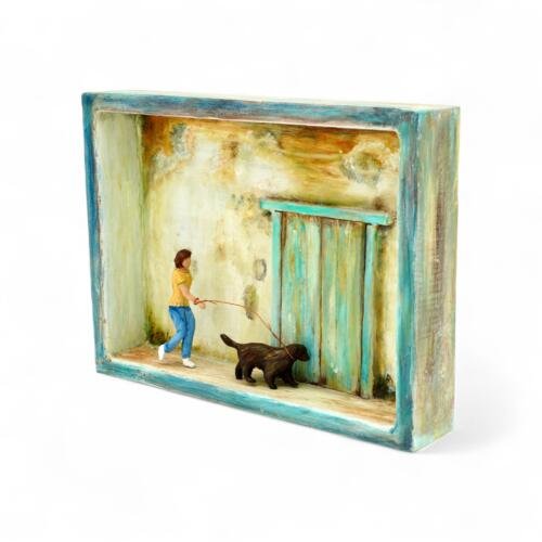 Cuadro tallado en madera: La Paseadora