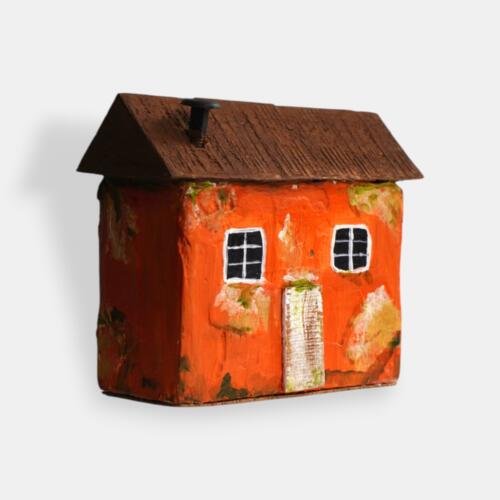 Casita tradicional tallada en madera: Inspiración